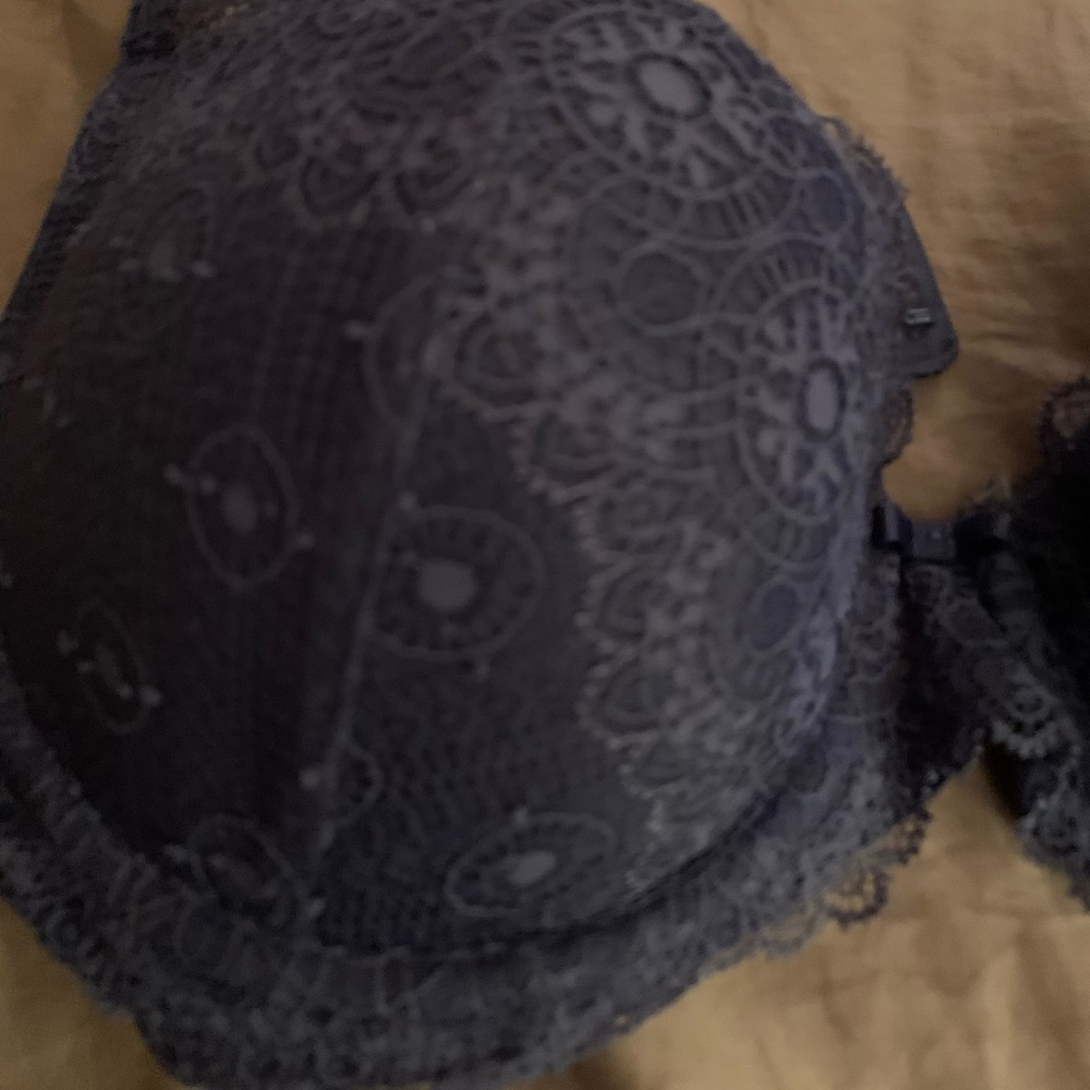 Bra - Picture 2 of 2